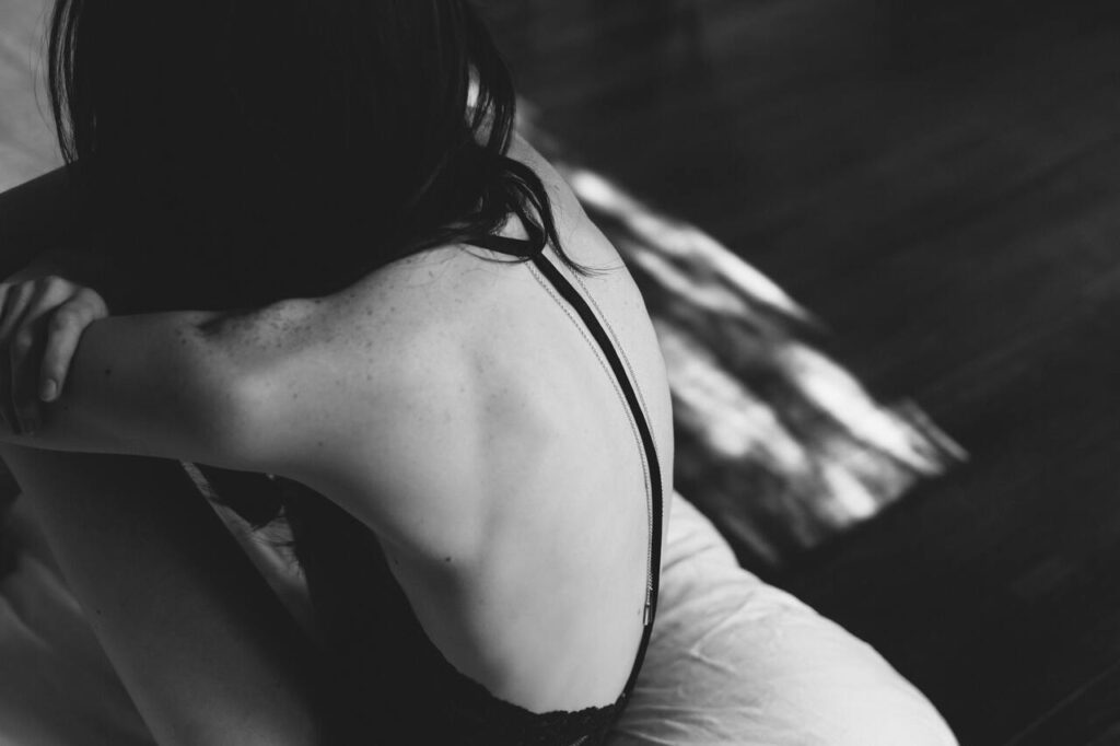 "Que signifie être « déconnecté » de son corps ?" par Olivia Garreau